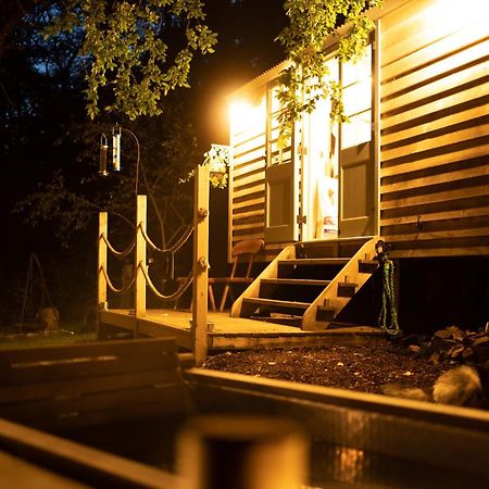 Somerset Shepherds Huts Winsham Ngoại thất bức ảnh