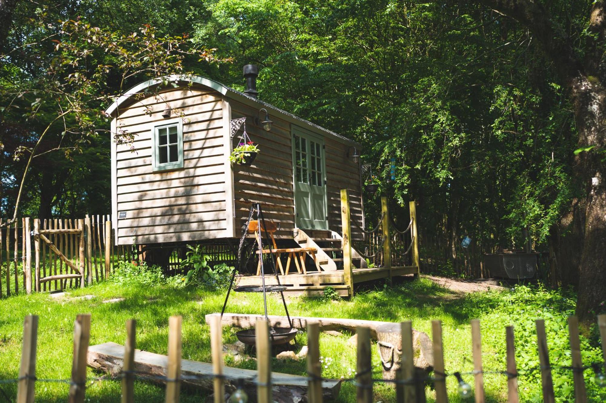 Somerset Shepherds Huts Winsham Ngoại thất bức ảnh